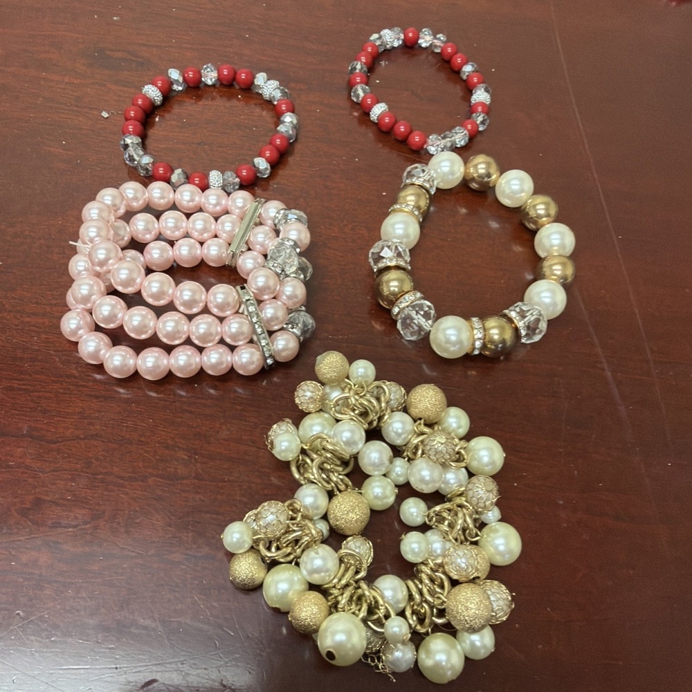 Lot of 5 Stretch Bracelets Faux Pearl Crystal‎ Beaded Gold Tone Fashion Jewelry